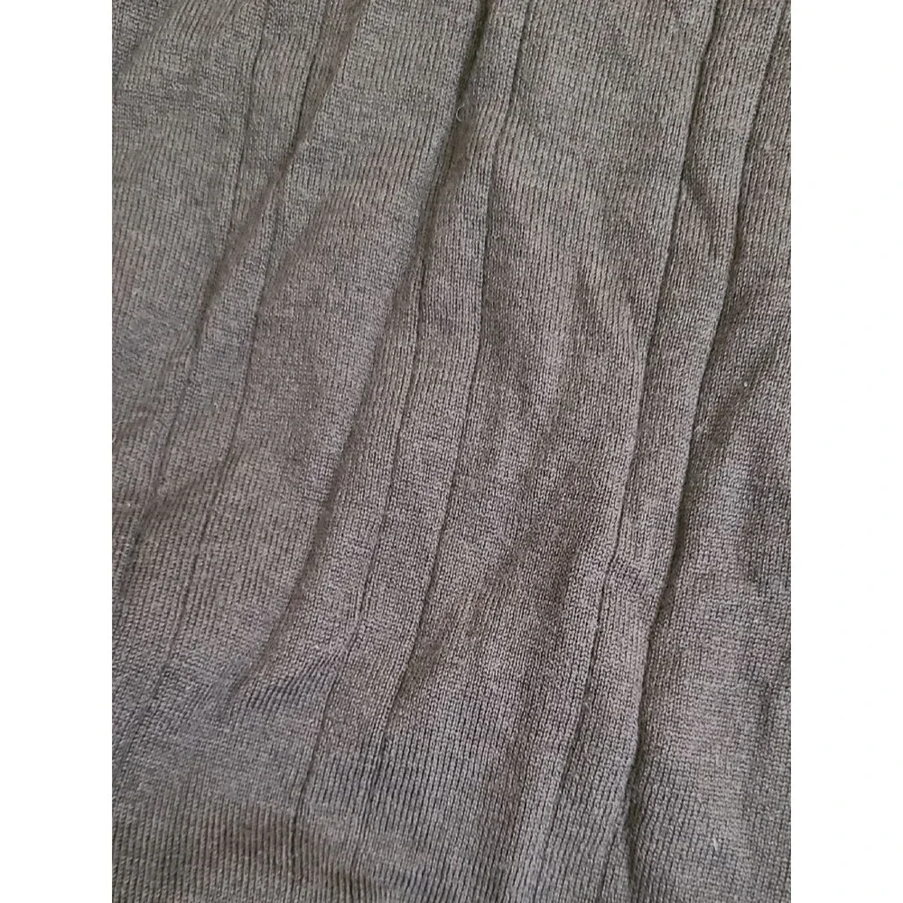 Banana Republic Green V-Neck Sweater 100% Extra Fine Italian Merino Wool Medium